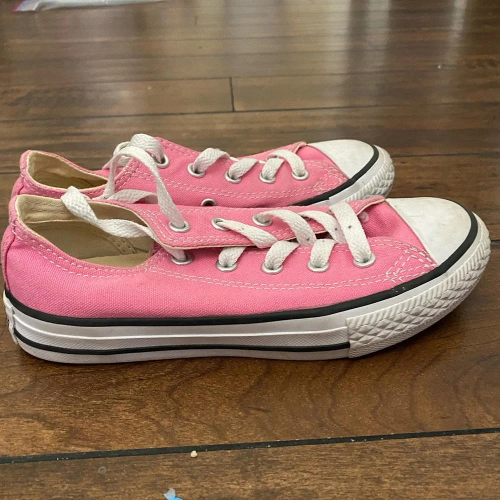 Pink Converse - Picture 4 of 6